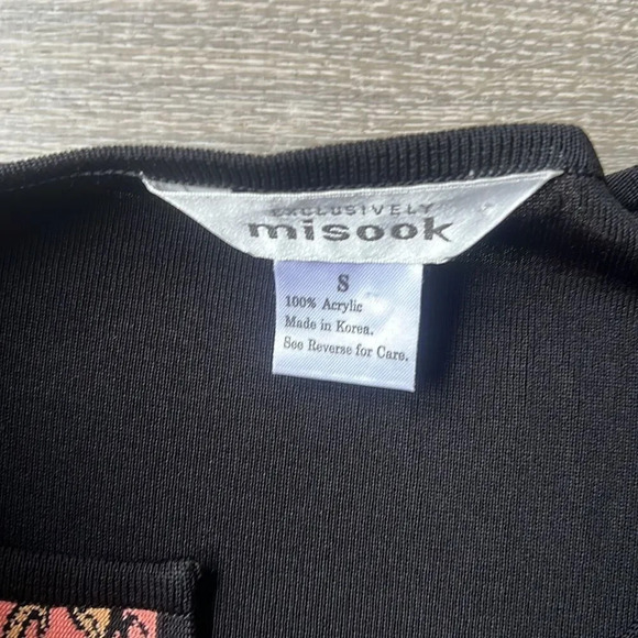 Exclusively Misook Black Pink Paisley Embellished Cardigan Acrylic - Picture 6 of 7